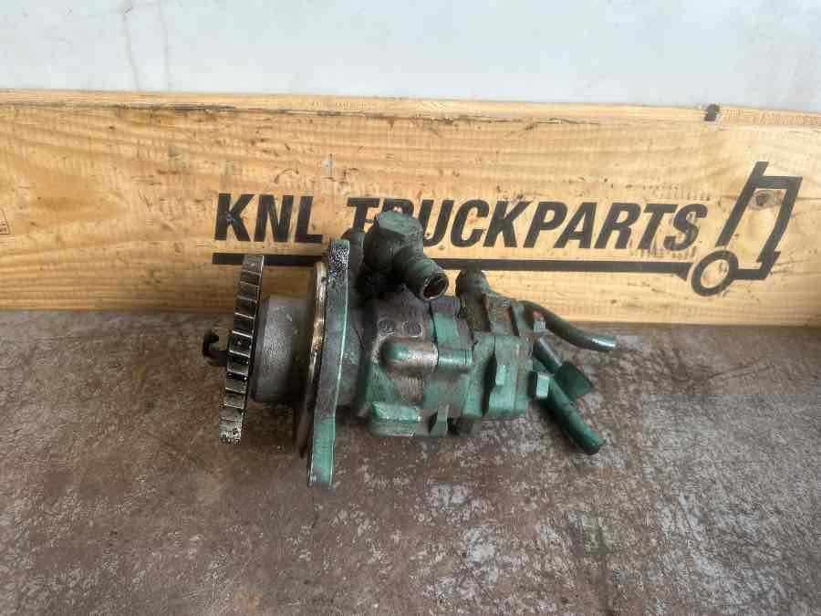 VOLVO STEERING PUMP 21110365 - Sterzo per Camion: foto 1 VOLVO STEERING PUMP 21110365 - Sterzo per Camion: foto 1