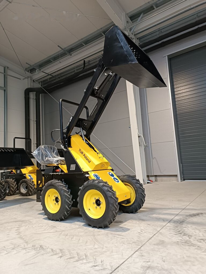 Tur Poland Mini Loader TUR N 520 Mini Hoflader Kompaktlader Briggs&Stratton - Minipala: foto 2 Tur Poland Mini Loader TUR N 520 Mini Hoflader Kompaktlader Briggs&Stratton - Minipala: foto 2