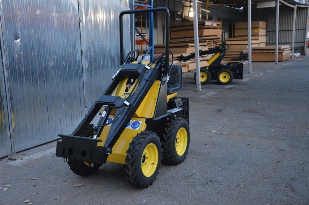 Tur Poland Miniradlader Miniloader Mini hoflader TUR N 520 Briggs&Stratton - Minipala: foto 3 Tur Poland Miniradlader Miniloader Mini hoflader TUR N 520 Briggs&Stratton - Minipala: foto 3