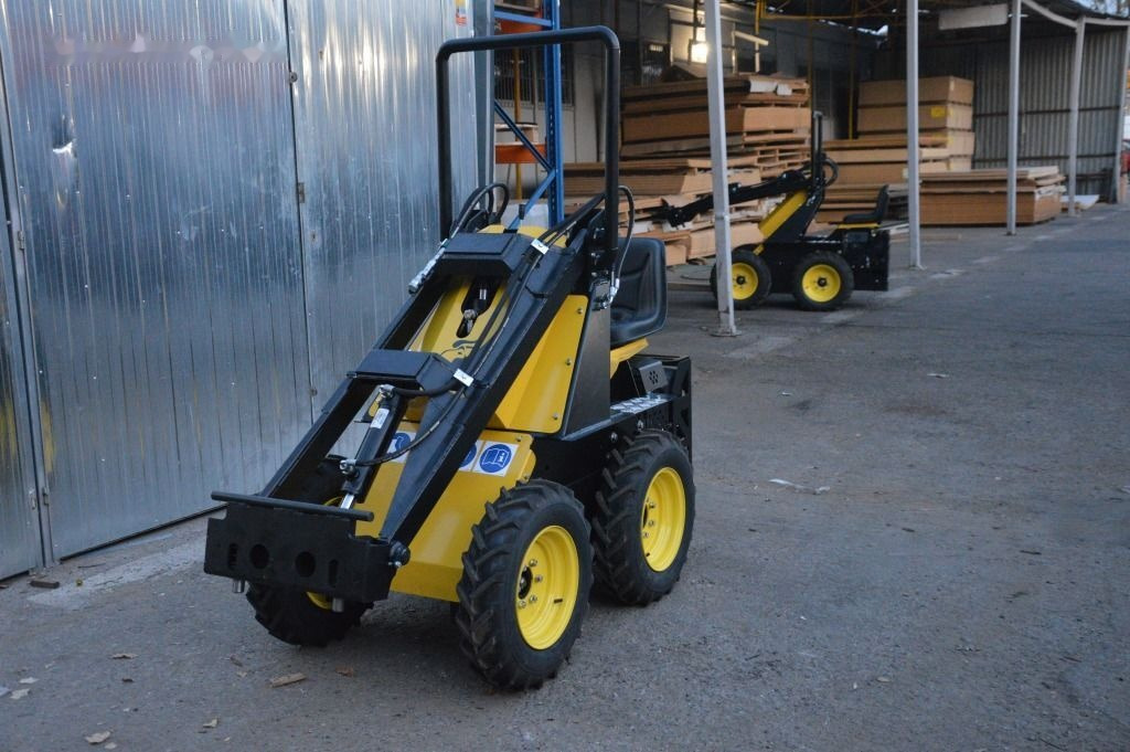 Tur Poland Miniradlader Miniloader Mini hoflader TUR N 520 - Minipala: foto 3 Tur Poland Miniradlader Miniloader Mini hoflader TUR N 520 - Minipala: foto 3