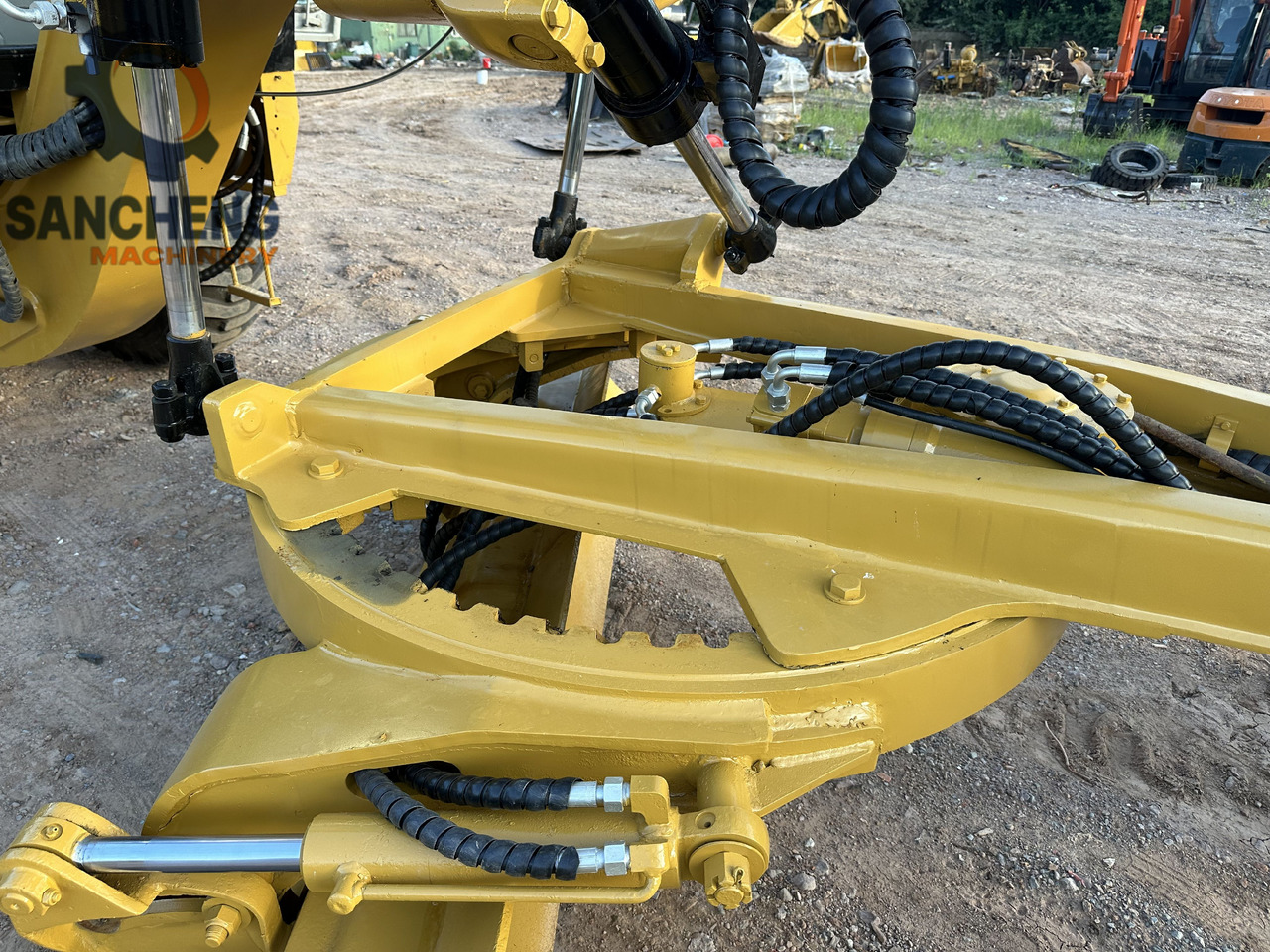 Grader CATERPILLAR 140K motor grader: foto 8