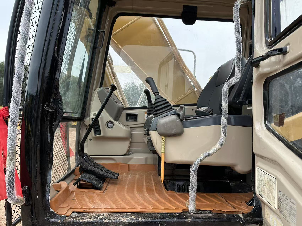 CATERPILLAR 320BL - Escavatore cingolato: foto 5 CATERPILLAR 320BL - Escavatore cingolato: foto 5