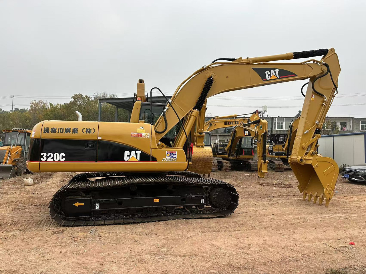 CATERPILLAR 320CL - Escavatore cingolato: foto 1 CATERPILLAR 320CL - Escavatore cingolato: foto 1