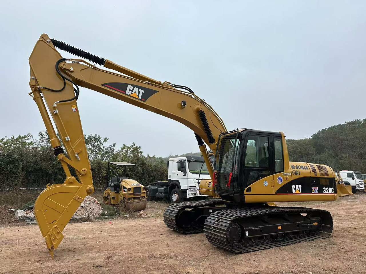 CATERPILLAR 320CL - Escavatore cingolato: foto 2 CATERPILLAR 320CL - Escavatore cingolato: foto 2