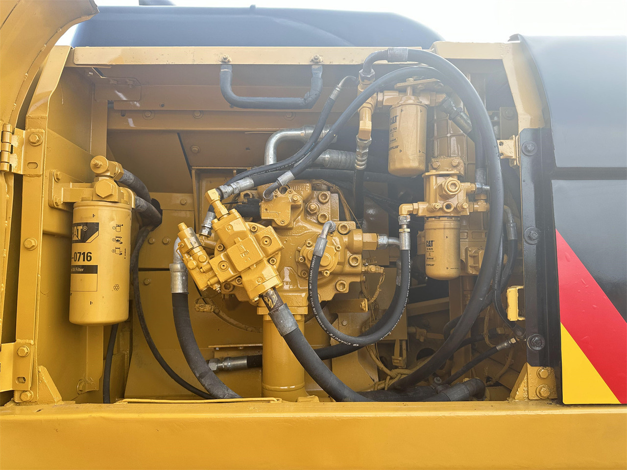 Escavatore cingolato CATERPILLAR 330D excavator: foto 8 Escavatore cingolato CATERPILLAR 330D excavator: foto 8