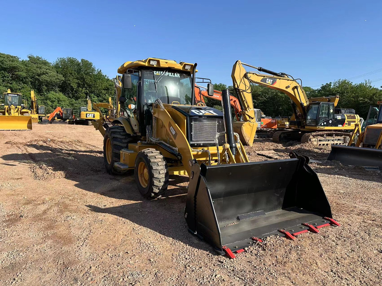 CATERPILLAR 420F2 - Terna: foto 3 CATERPILLAR 420F2 - Terna: foto 3