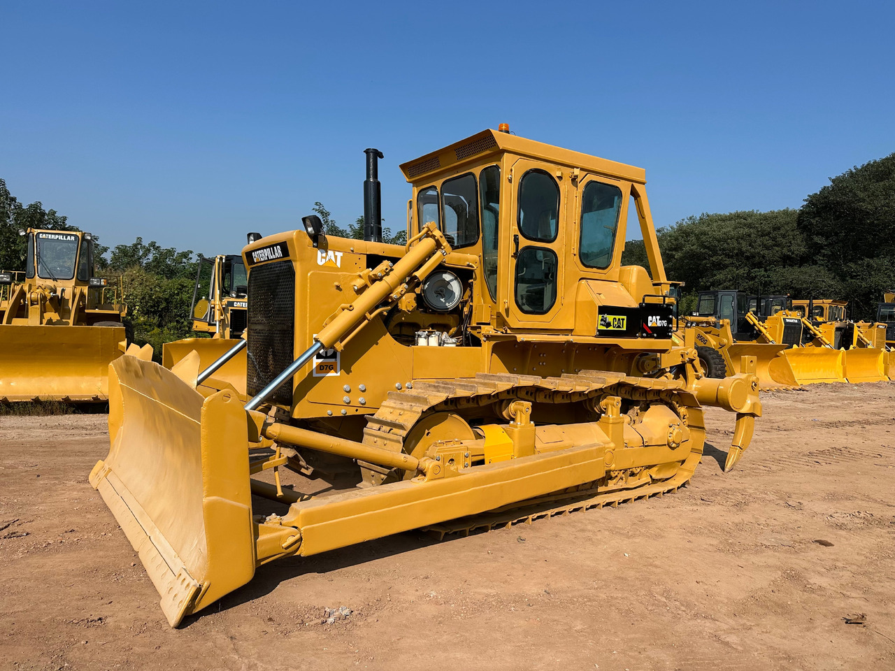 CATERPILLAR D7G Bulldozer - Bulldozer: foto 2 CATERPILLAR D7G Bulldozer - Bulldozer: foto 2