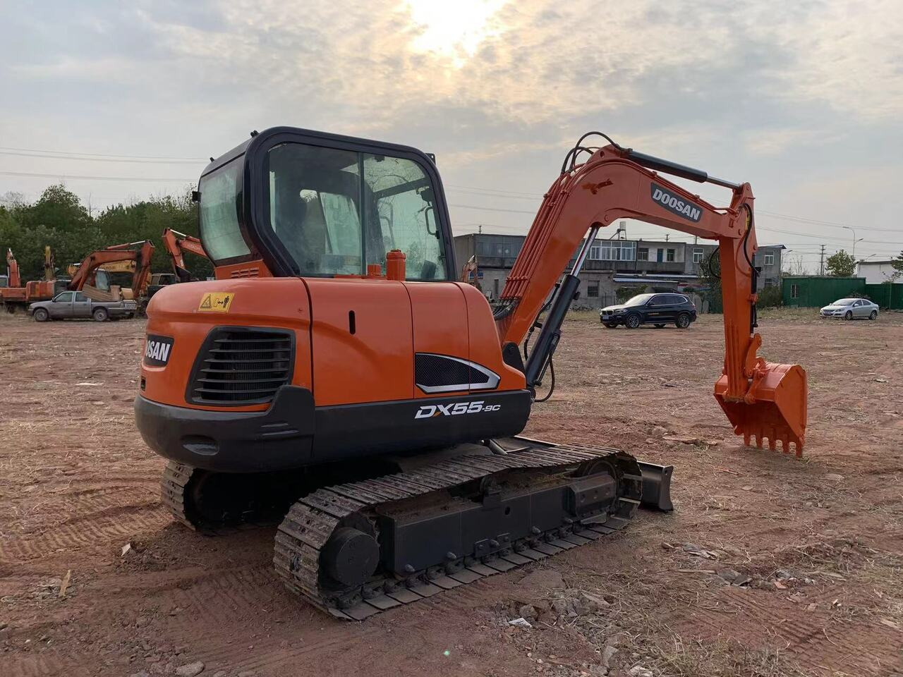 DOOSAN DX55 - Escavatore: foto 3 DOOSAN DX55 - Escavatore: foto 3