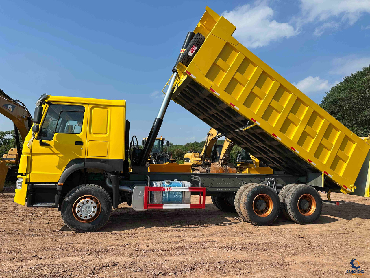 Autocarro ribaltabile HOWO 400: foto 12