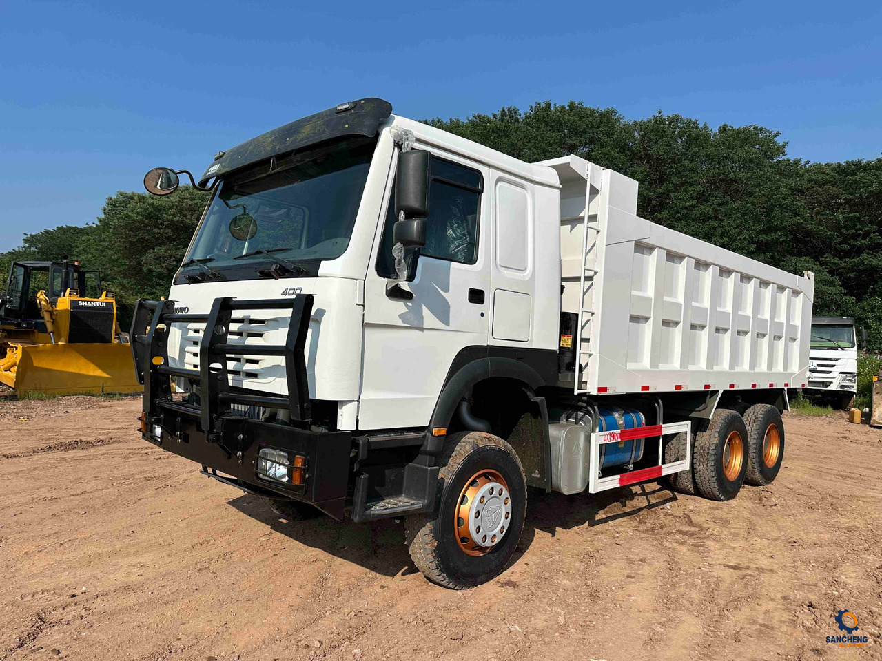 HOWO 400 With Bumper - Autocarro ribaltabile: foto 5 HOWO 400 With Bumper - Autocarro ribaltabile: foto 5
