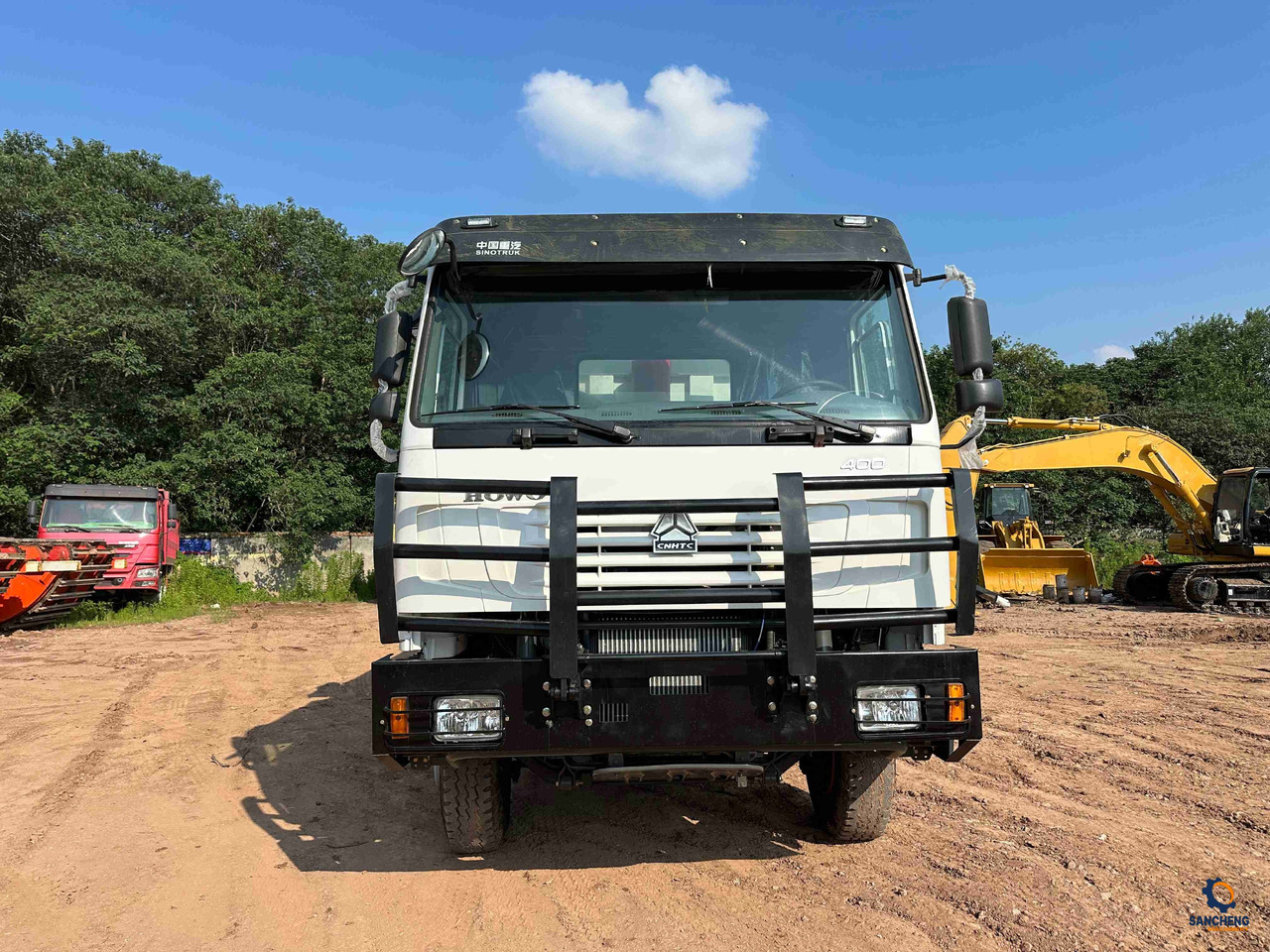 HOWO 400 With Bumper - Autocarro ribaltabile: foto 2 HOWO 400 With Bumper - Autocarro ribaltabile: foto 2