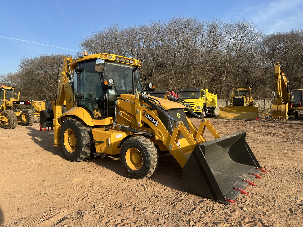 JCB 3CX - Terna: foto 1 JCB 3CX - Terna: foto 1