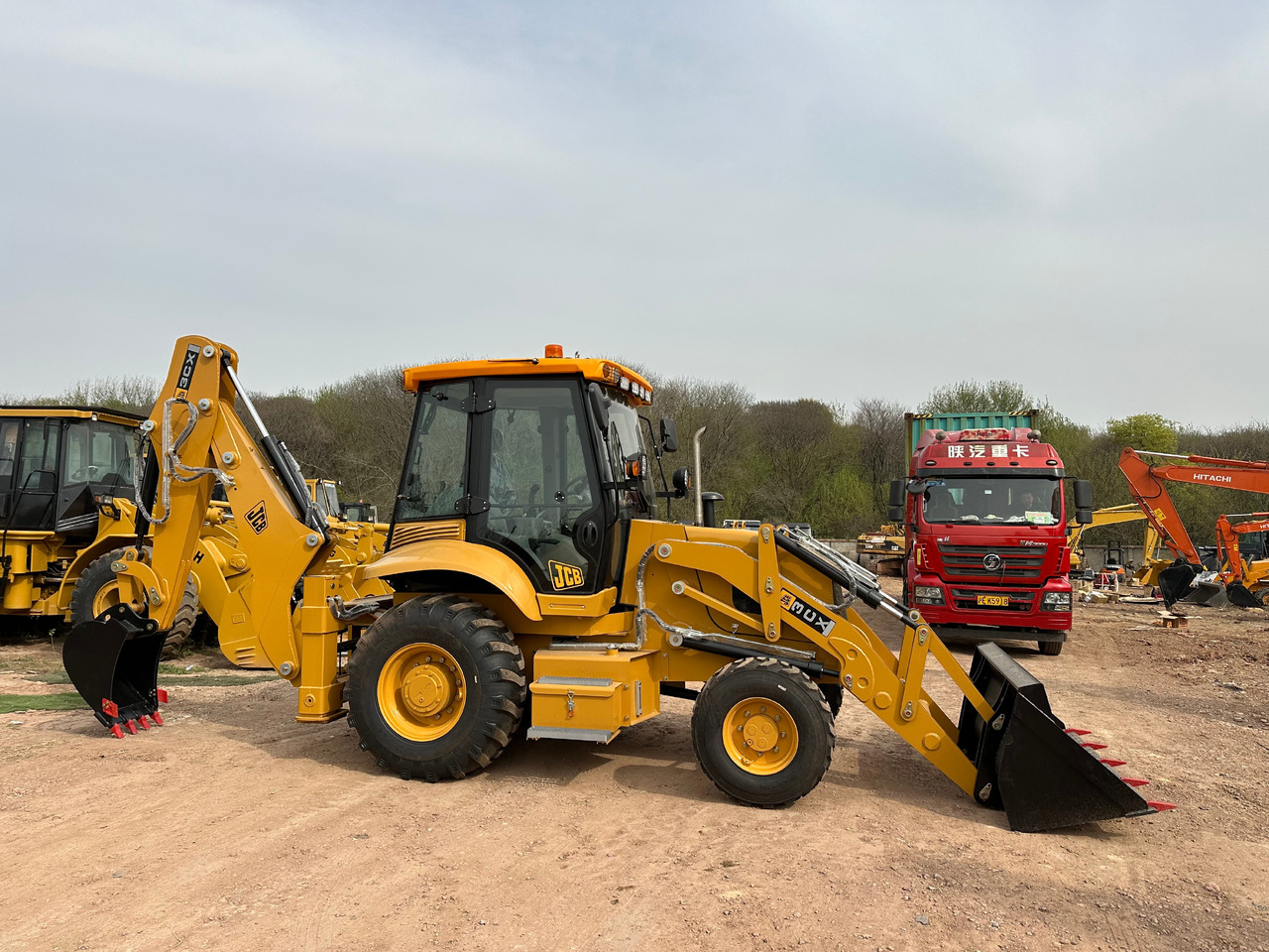 JCB 3CX - Terna: foto 1 JCB 3CX - Terna: foto 1