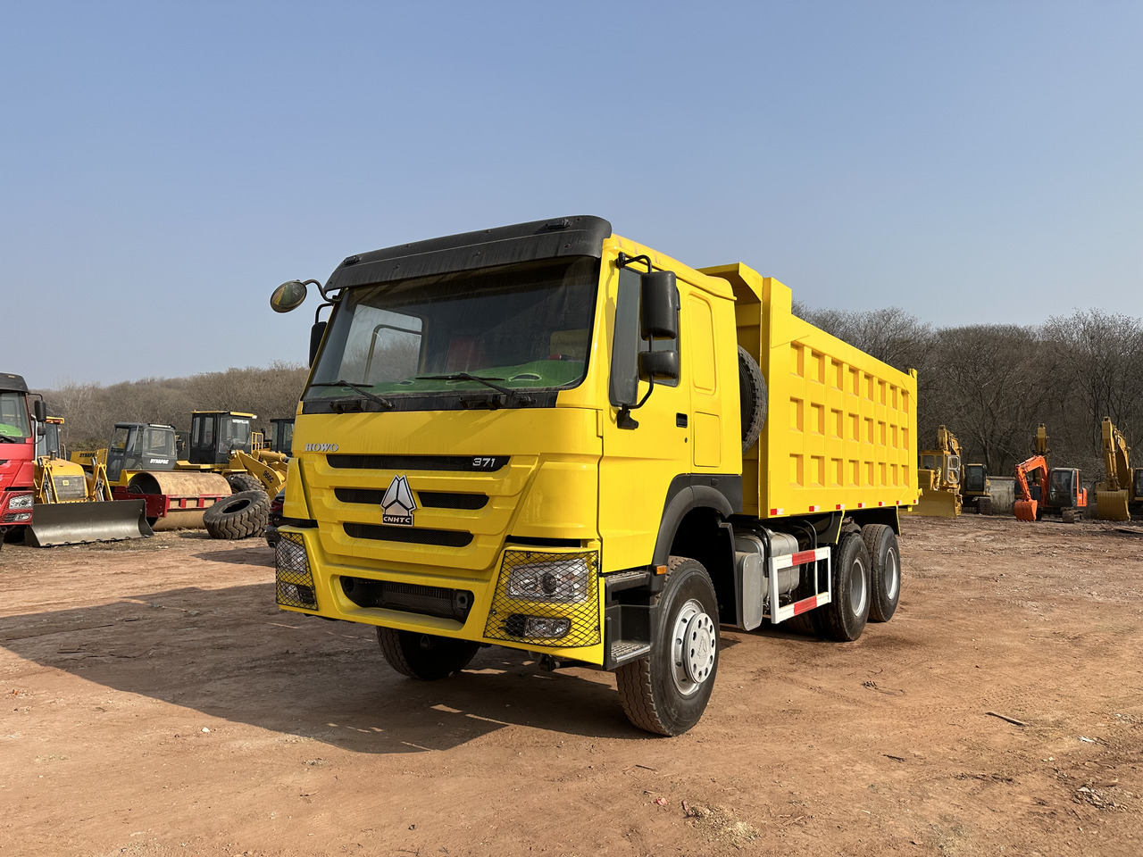 SINOTRUK HOWO 371 Dump truck - Autocarro ribaltabile: foto 5 SINOTRUK HOWO 371 Dump truck - Autocarro ribaltabile: foto 5