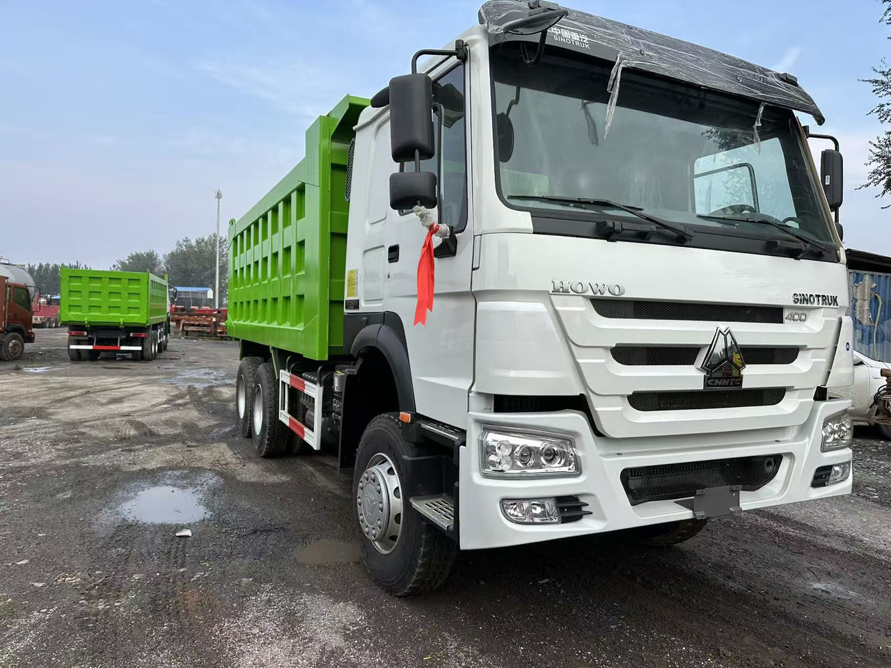 SINOTRUK HOWO 400HP 6X4 Tipper Truck - Autocarro ribaltabile: foto 5 SINOTRUK HOWO 400HP 6X4 Tipper Truck - Autocarro ribaltabile: foto 5