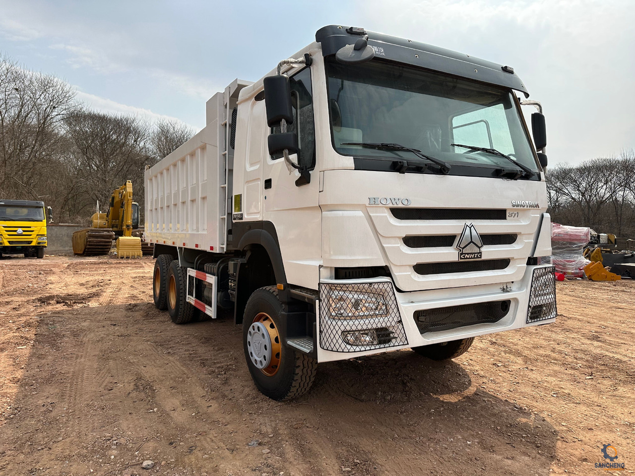 SINOTRUK HOWO Dump truck 371hp 6x4 - Autocarro ribaltabile: foto 2 SINOTRUK HOWO Dump truck 371hp 6x4 - Autocarro ribaltabile: foto 2