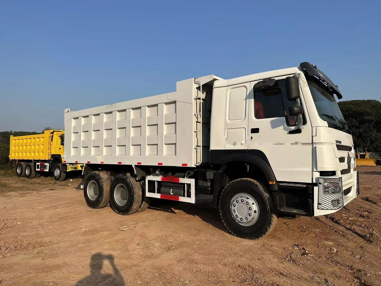 SINOTRUK HOWO HOWO 371 6x4 - Autocarro ribaltabile: foto 5 SINOTRUK HOWO HOWO 371 6x4 - Autocarro ribaltabile: foto 5
