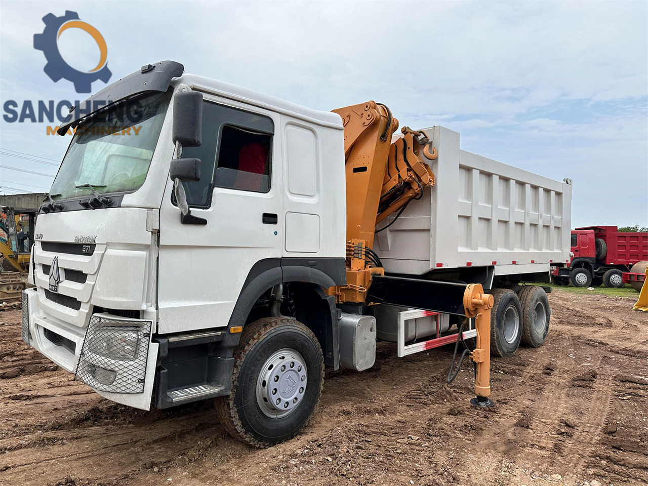 SINOTRUK Howo 371 6x4 crane truck - Camion con gru: foto 1 SINOTRUK Howo 371 6x4 crane truck - Camion con gru: foto 1