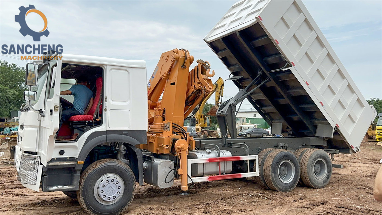 SINOTRUK Howo 371 6x4 crane truck - Camion con gru: foto 5 SINOTRUK Howo 371 6x4 crane truck - Camion con gru: foto 5