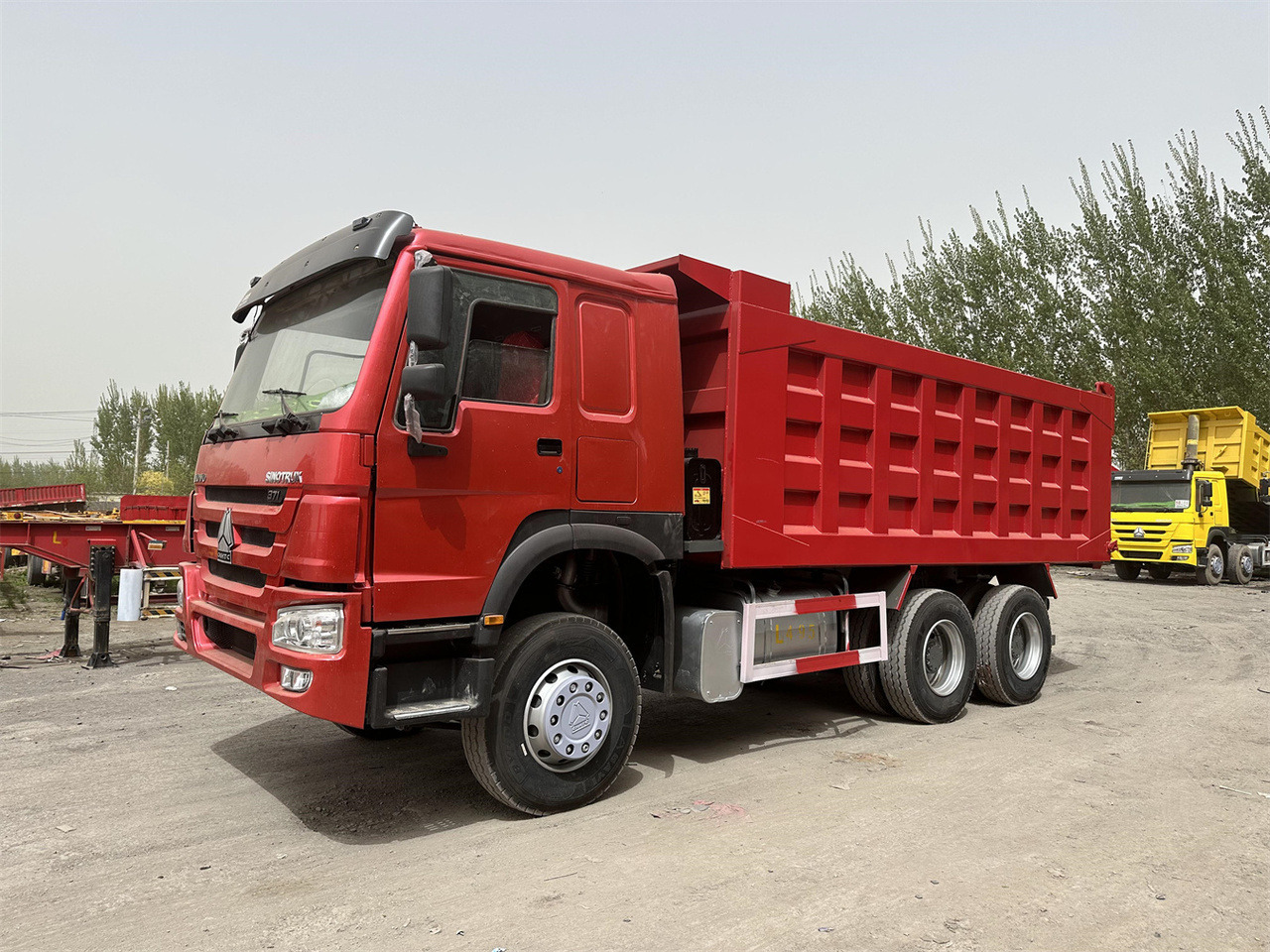 SINOTRUK Howo Dump truck 371 - Autocarro ribaltabile: foto 1 SINOTRUK Howo Dump truck 371 - Autocarro ribaltabile: foto 1