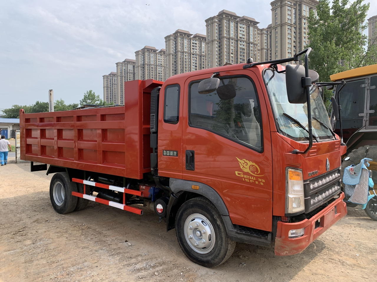 SINOTRUK Howo Dump truck 4x2 - Autocarro ribaltabile: foto 1 SINOTRUK Howo Dump truck 4x2 - Autocarro ribaltabile: foto 1
