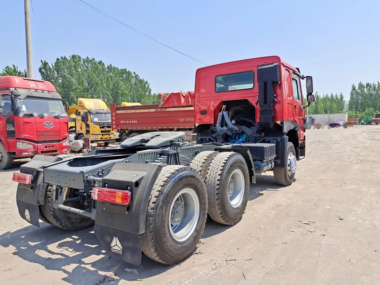 SINOTRUK Howo tractor unit 420 - Trattore stradale: foto 3 SINOTRUK Howo tractor unit 420 - Trattore stradale: foto 3