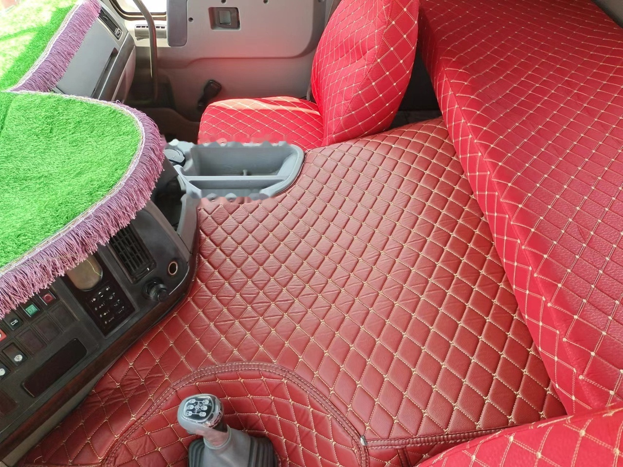 SINOTRUK Howo tractor unit 420hp 6x4 - Trattore stradale: foto 5 SINOTRUK Howo tractor unit 420hp 6x4 - Trattore stradale: foto 5