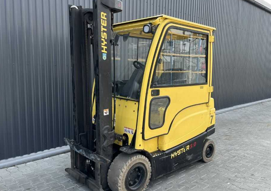 Hyster J3.0XN - Carrello elevatore elettrico: foto 1 Hyster J3.0XN - Carrello elevatore elettrico: foto 1