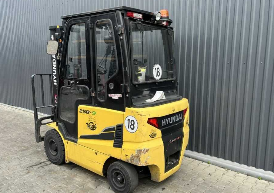 Hyundai 25B-9 - Carrello elevatore elettrico: foto 3 Hyundai 25B-9 - Carrello elevatore elettrico: foto 3