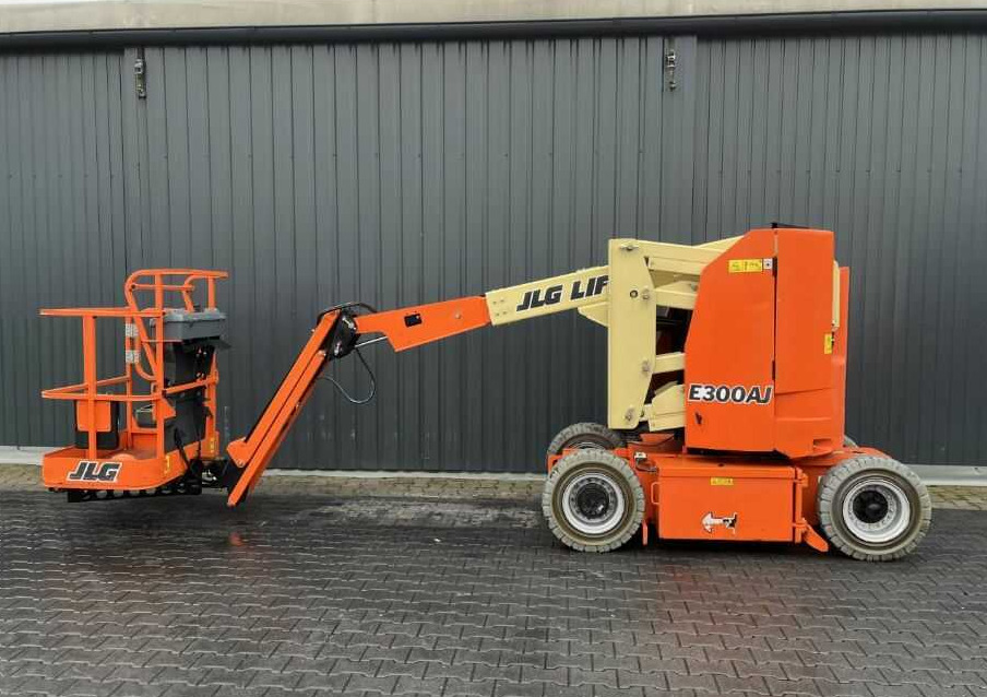 JLG E300AJ - Piattaforma articolata: foto 2 JLG E300AJ - Piattaforma articolata: foto 2