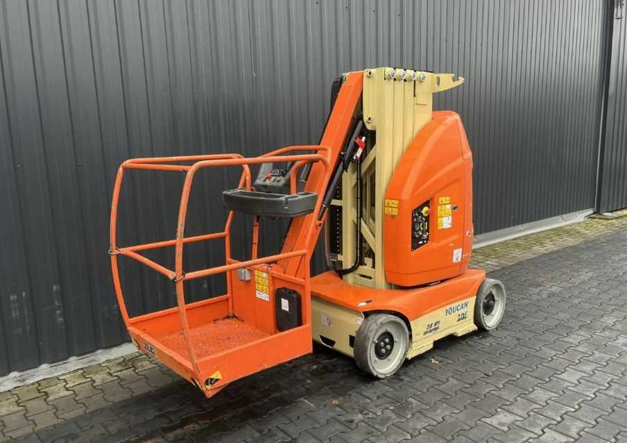 JLG Toucan 10EA - Elevatore verticale: foto 1 JLG Toucan 10EA - Elevatore verticale: foto 1