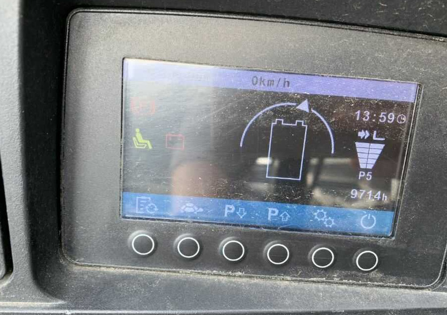 Carrello elevatore elettrico Jungheinrich EFG216: foto 6