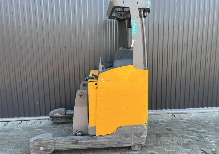 Jungheinrich ETV216 - Carrello retrattile: foto 2 Jungheinrich ETV216 - Carrello retrattile: foto 2