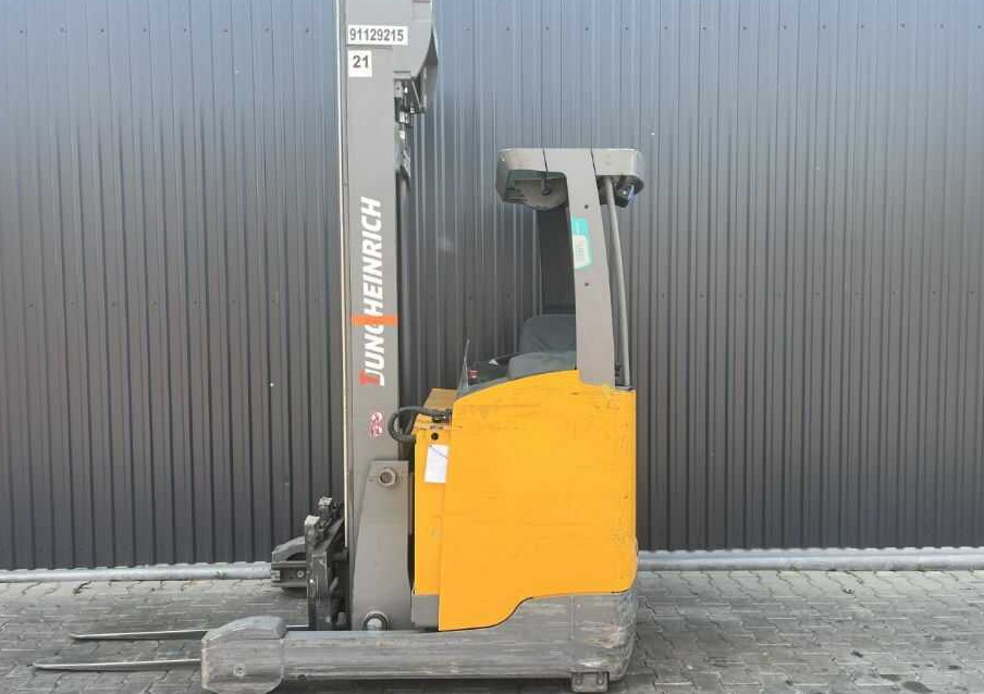 Jungheinrich ETV216 - Carrello retrattile: foto 2 Jungheinrich ETV216 - Carrello retrattile: foto 2