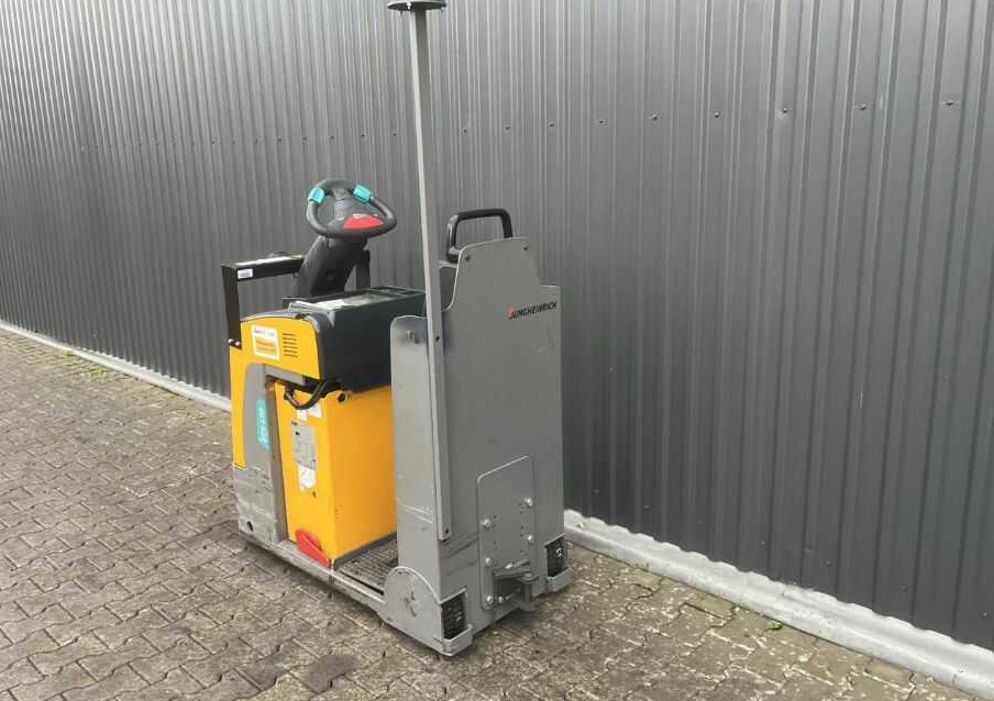 Jungheinrich EZS130 - Trattore elettrico: foto 3 Jungheinrich EZS130 - Trattore elettrico: foto 3