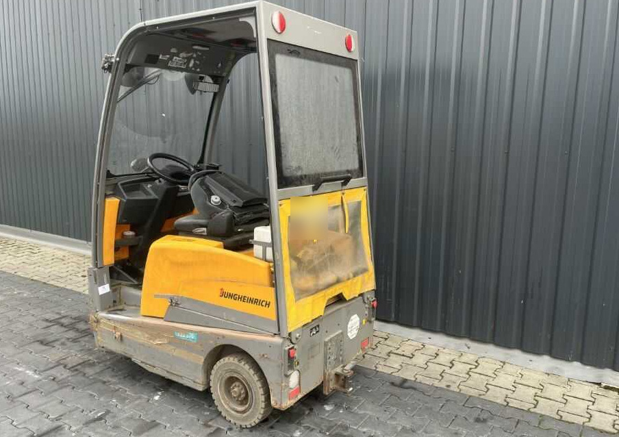 Jungheinrich EZS570 - Trattore elettrico: foto 3 Jungheinrich EZS570 - Trattore elettrico: foto 3