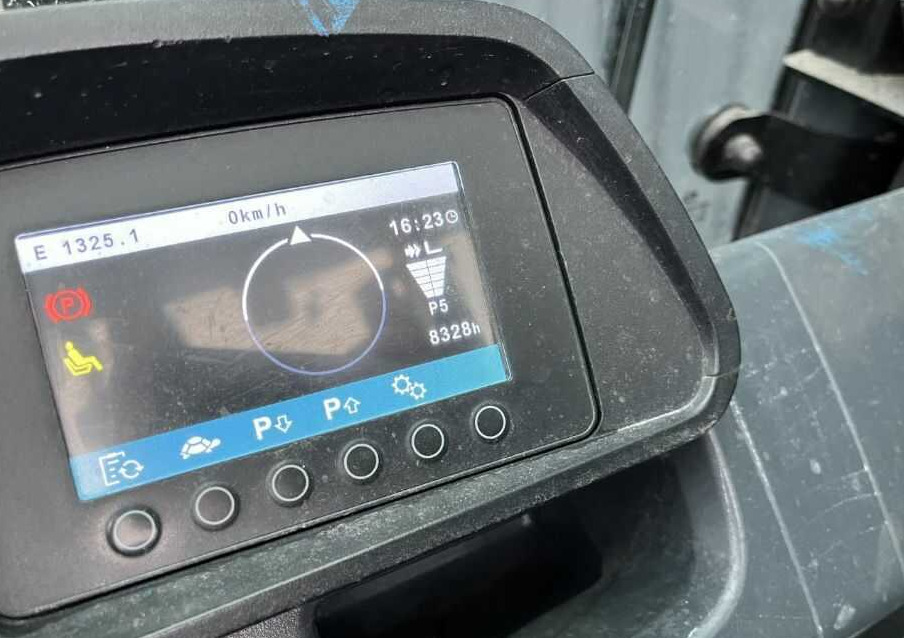 Jungheinrich TFG430s - Carrello elevatore a gas: foto 5 Jungheinrich TFG430s - Carrello elevatore a gas: foto 5