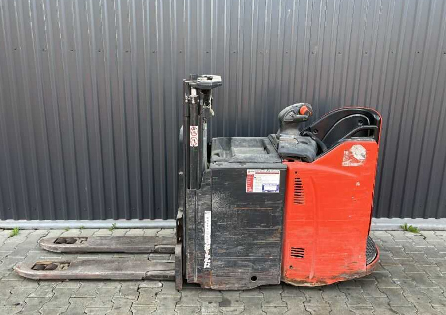 Linde D12SP - Stoccatore: foto 2 Linde D12SP - Stoccatore: foto 2