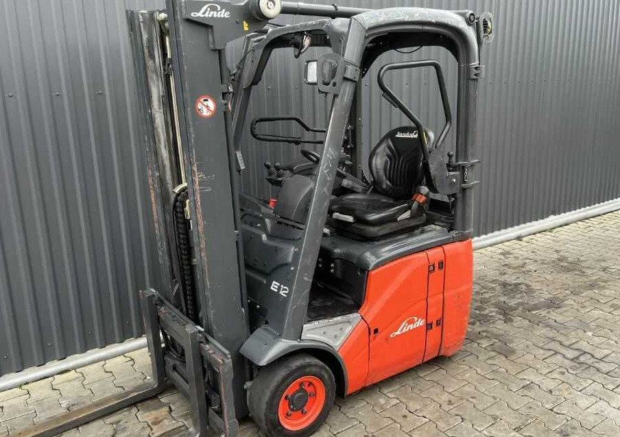 Linde E12-01 - Carrello elevatore elettrico: foto 1 Linde E12-01 - Carrello elevatore elettrico: foto 1