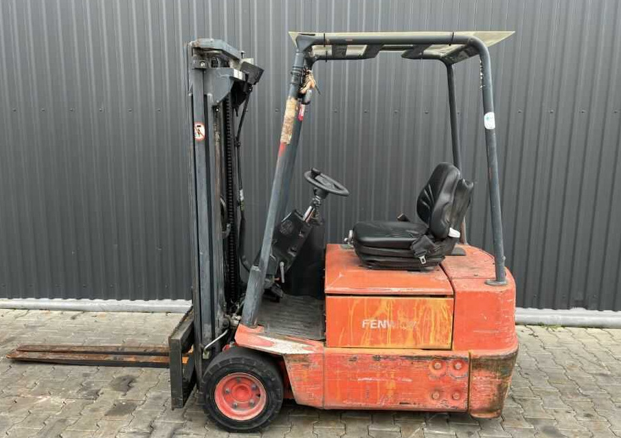 Linde E15 - Carrello elevatore elettrico: foto 2 Linde E15 - Carrello elevatore elettrico: foto 2