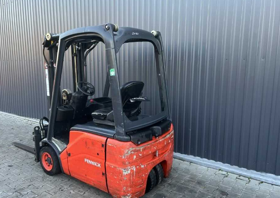 Linde E16C-01 - Carrello elevatore elettrico: foto 3 Linde E16C-01 - Carrello elevatore elettrico: foto 3