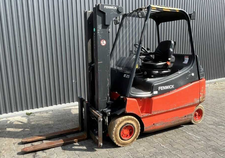 Linde E25 - Carrello elevatore elettrico: foto 1 Linde E25 - Carrello elevatore elettrico: foto 1