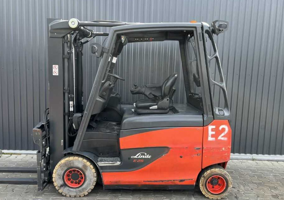 Linde E25HL-01/600 - Carrello elevatore elettrico: foto 2 Linde E25HL-01/600 - Carrello elevatore elettrico: foto 2