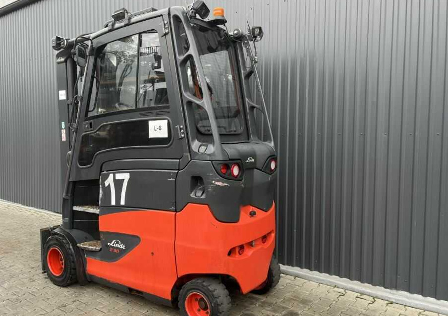 Linde E30HL-01/600 - Carrello elevatore elettrico: foto 3 Linde E30HL-01/600 - Carrello elevatore elettrico: foto 3