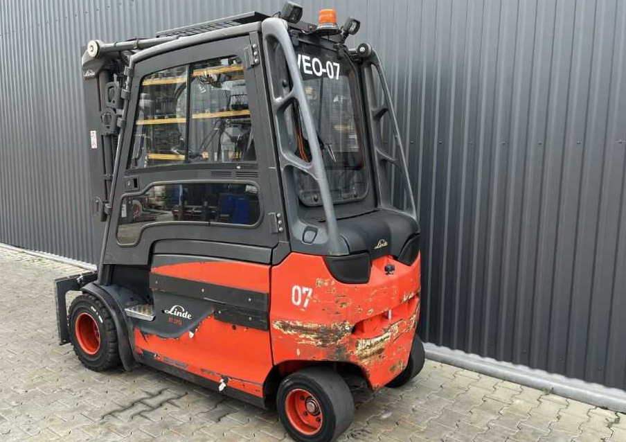 Linde E35HL-01 - Carrello elevatore elettrico: foto 3 Linde E35HL-01 - Carrello elevatore elettrico: foto 3