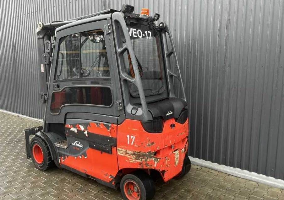 Linde E35HL-01 - Carrello elevatore elettrico: foto 3 Linde E35HL-01 - Carrello elevatore elettrico: foto 3