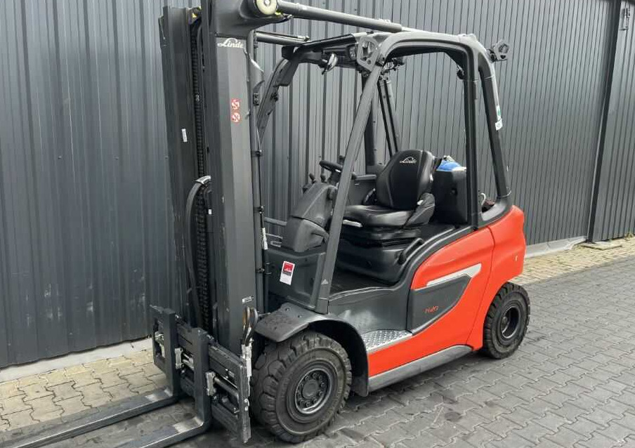 Linde H20T-01/600 - Carrello elevatore a gas: foto 1 Linde H20T-01/600 - Carrello elevatore a gas: foto 1