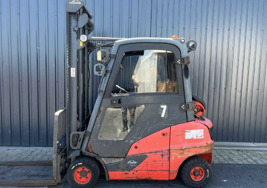 Linde H20T-01 - Carrello elevatore a gas: foto 2 Linde H20T-01 - Carrello elevatore a gas: foto 2