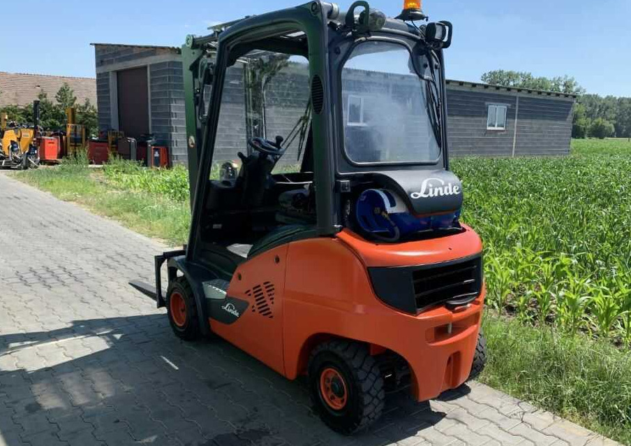 Linde H20T-01 - Carrello elevatore a gas: foto 2 Linde H20T-01 - Carrello elevatore a gas: foto 2
