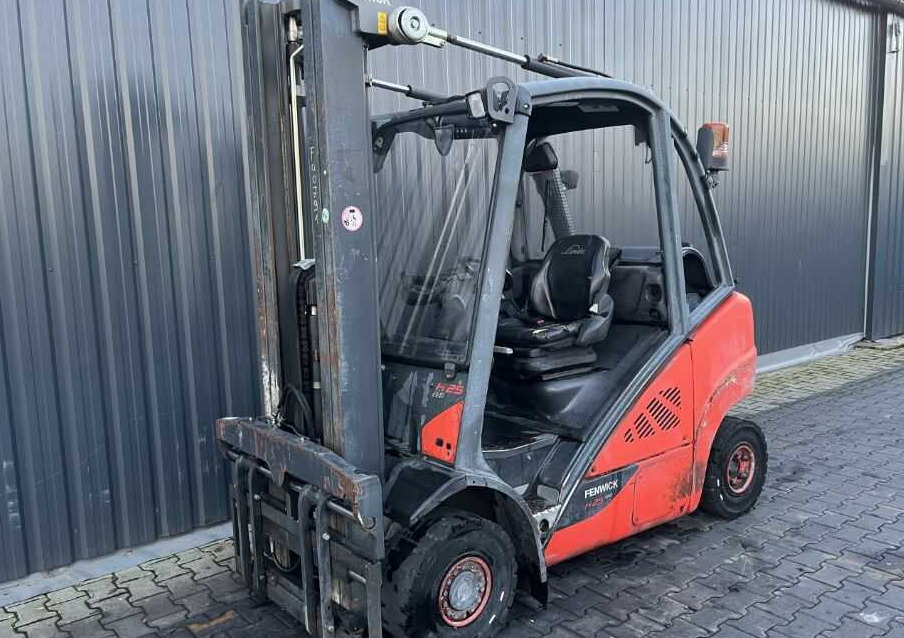 Linde H25T-01 - Carrello elevatore a gas: foto 1 Linde H25T-01 - Carrello elevatore a gas: foto 1